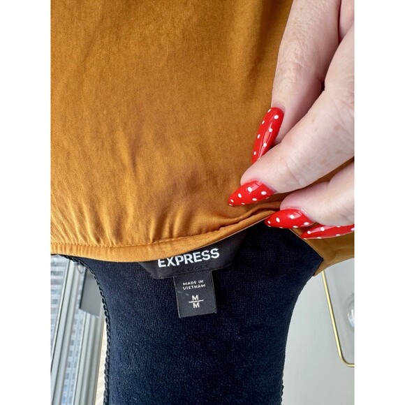 Express Mustard Yellow 3/4 Sleeve Silky Wrap Front Blouse Size Medium - Picture 4 of 6